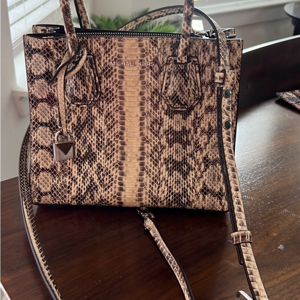 Michael Kors Snake Print Satchel Bag
Never been used